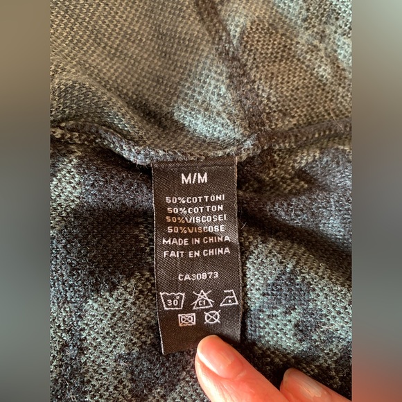 Onyx | Teal & Black Knit Abstract Long Button Down Cardigan - Picture 7 of 7